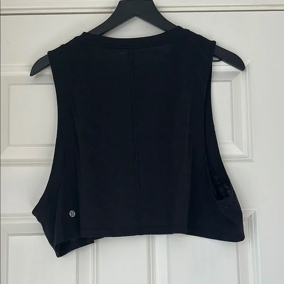 lululemon athletica Black Sleeveless Crop Top - Picture 2 of 4